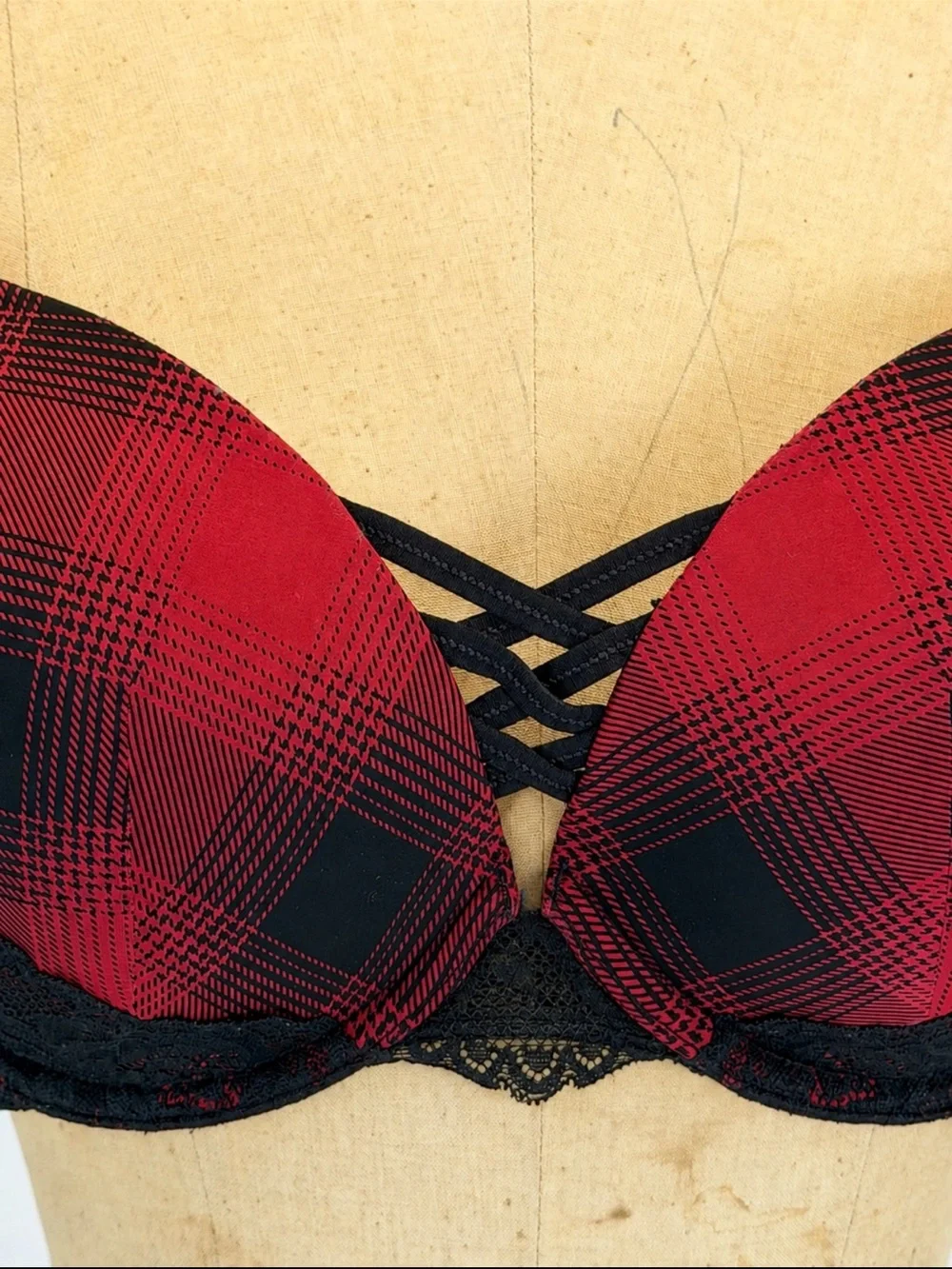 Torrid Curve Buffalo plaid bra 38D corset lace plunge red black push up